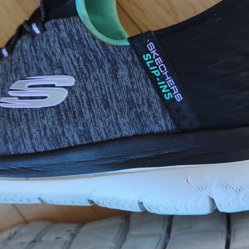 Skechers Slip Ins - Picture 11 of 13